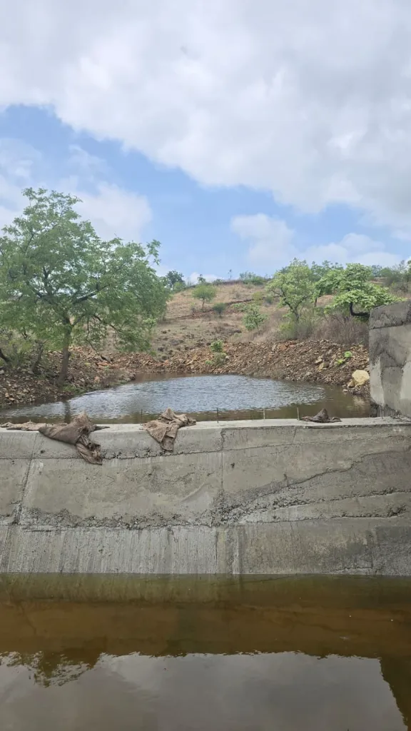 बंधारे बांधकाम